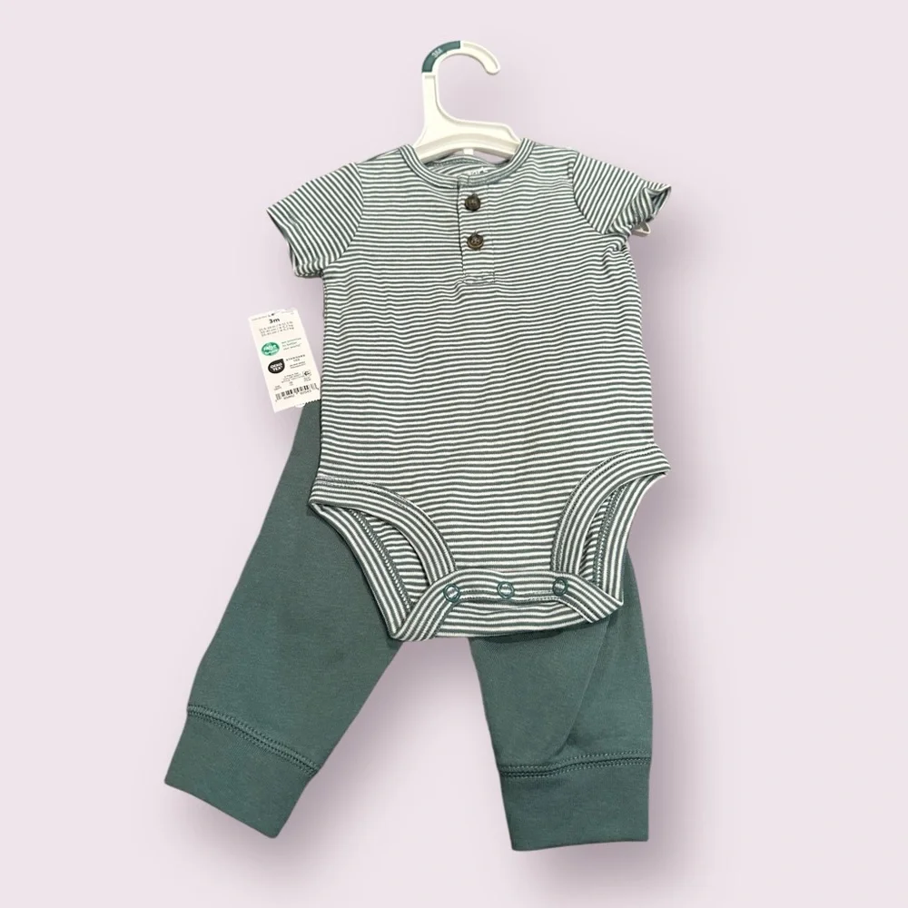 NWT Baby Carter's Dinosaur Baby Bodysuit Set With Sweatpants Size 3 Months